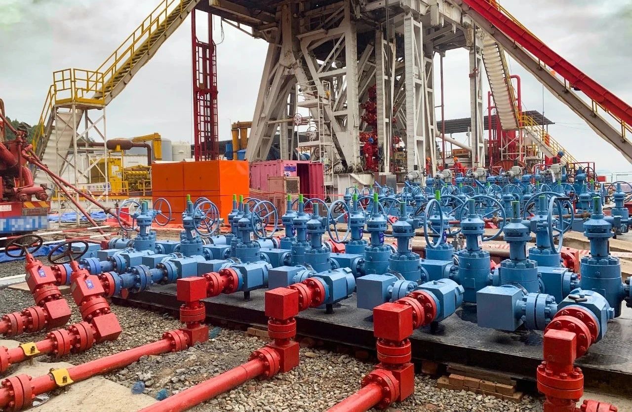 國內(nèi)首臺套 神開全自動(dòng)碳纖維檢測 設(shè)備成功交付(圖3)