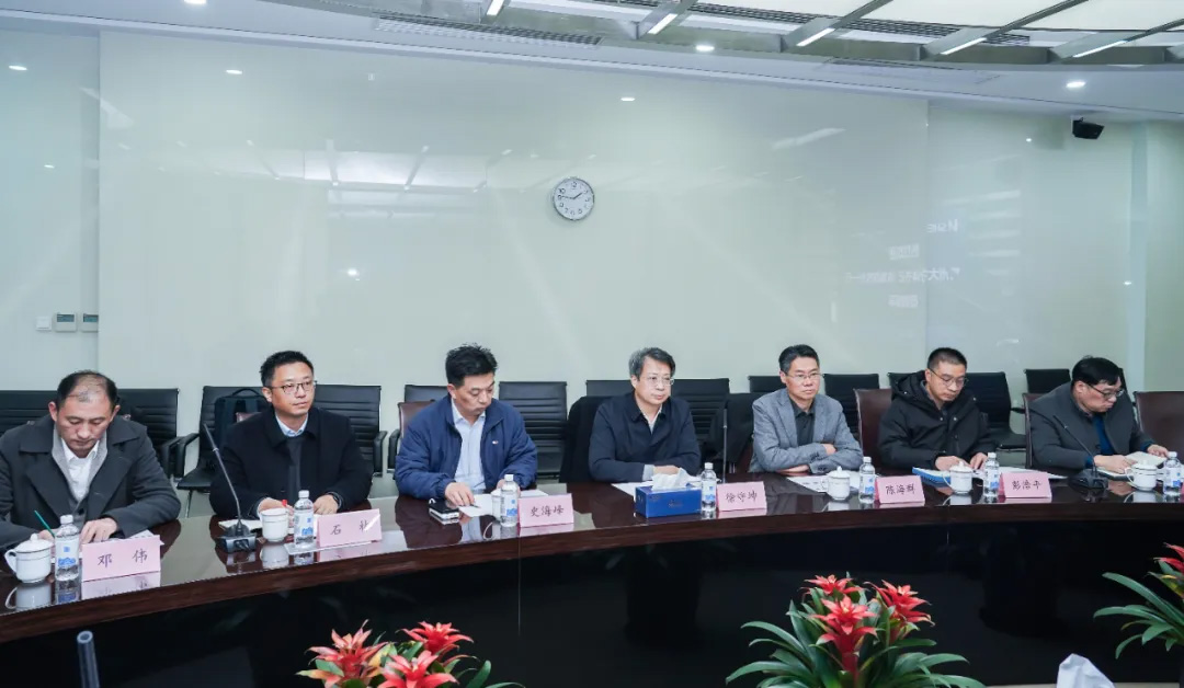 常州大學徐守坤書記、陳海群校長一行蒞臨神開參觀考察(圖5)